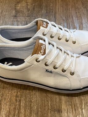 NEW Keds